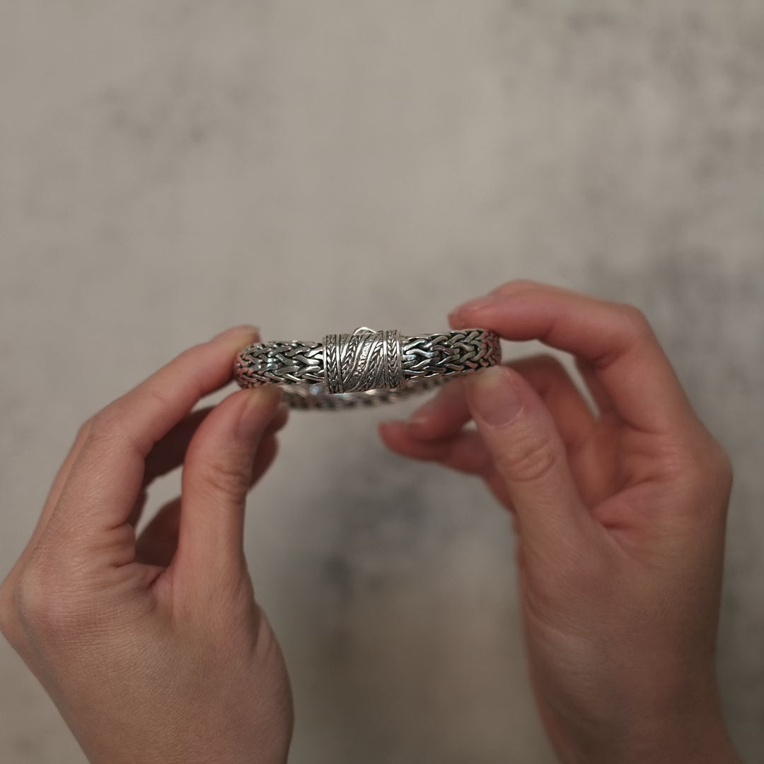 Affinity Vintage Weave Bracelet 11mm.
